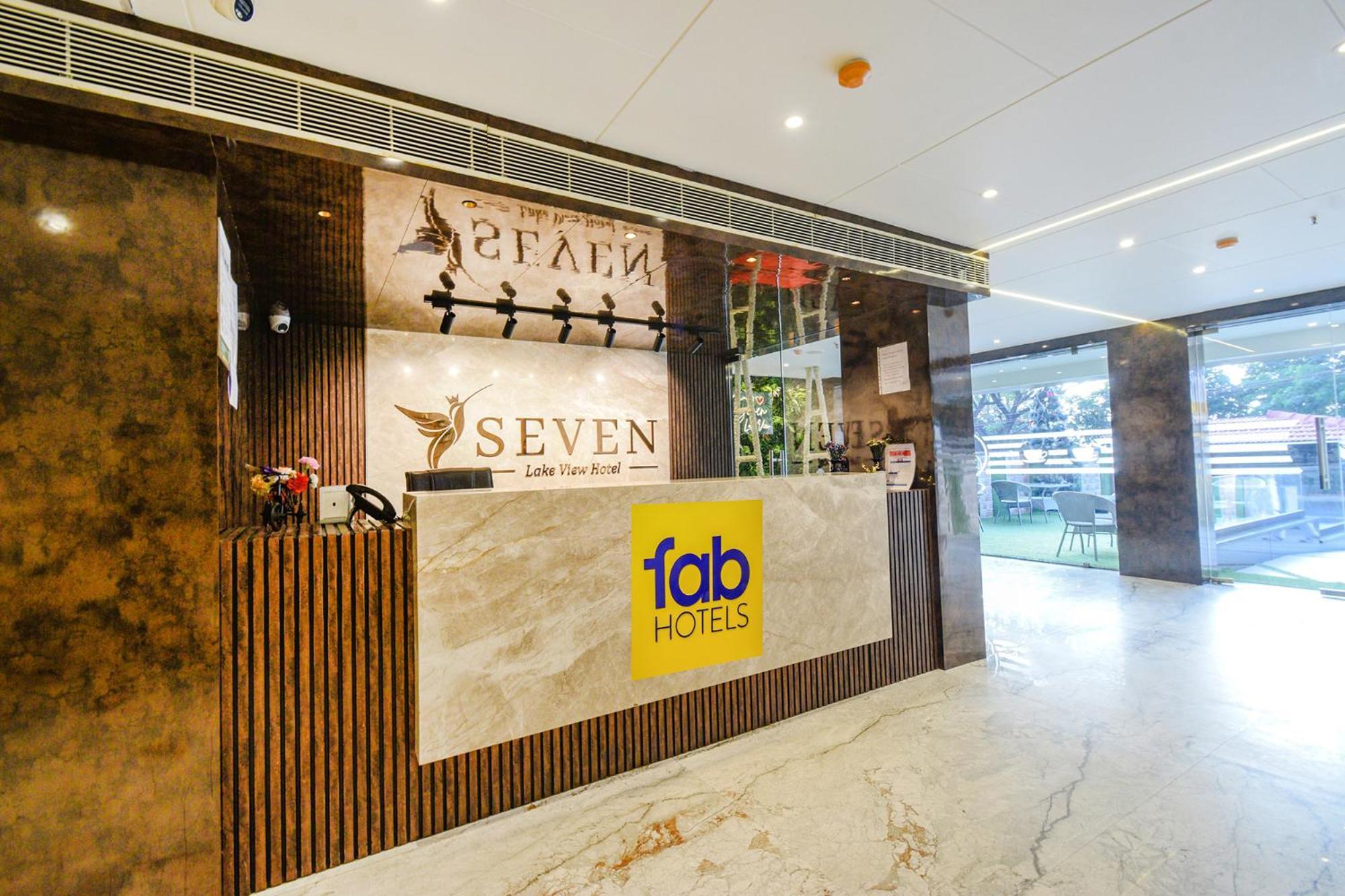 היידראבד Treebo Premium Seven Lake View מראה חיצוני תמונה