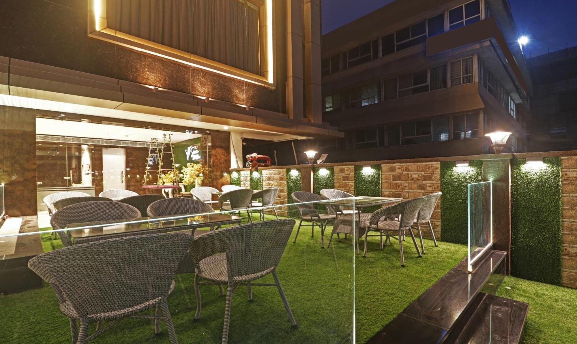 היידראבד Treebo Premium Seven Lake View מראה חיצוני תמונה